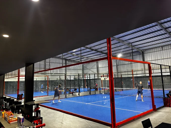Padel Megrine